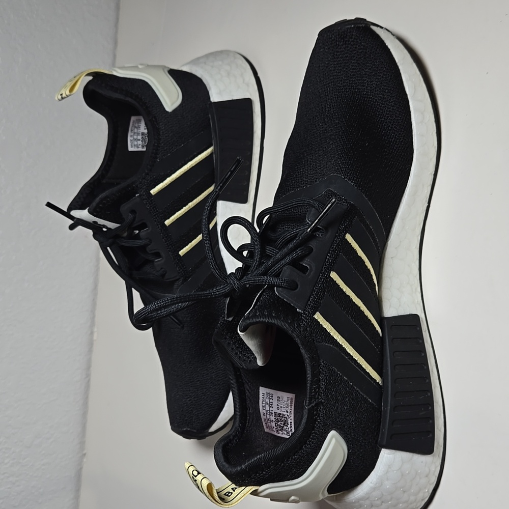Adidas NMD_R1 Thebe Magugu Birds of Paradise Boost Sneaker 7.5 Fits 8 - Picture 6 of 11